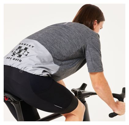 T-shirt Technique Oakley Off Grid Gris