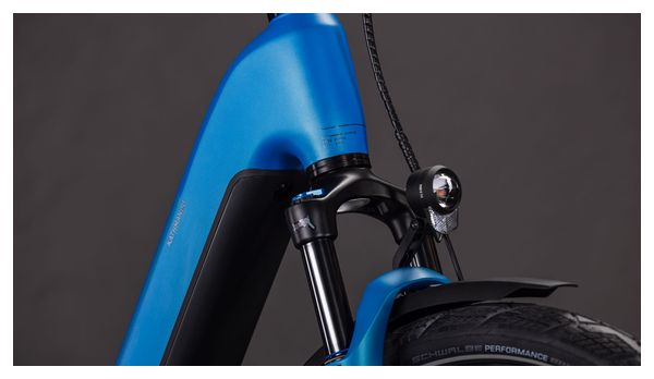 VTC Électrique Cube Kathmandu Hybrid Comfort Pro 800 Easy Entry Enviolo Trekking Courroie 800 Wh 700 mm Bleu Azure 2026