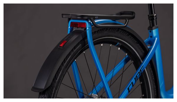 VTC Électrique Cube Kathmandu Hybrid Comfort Pro 800 Easy Entry Enviolo Trekking Courroie 800 Wh 700 mm Bleu Azure 2026