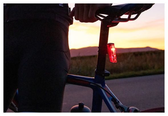Luz trasera Sigma Blaze negra