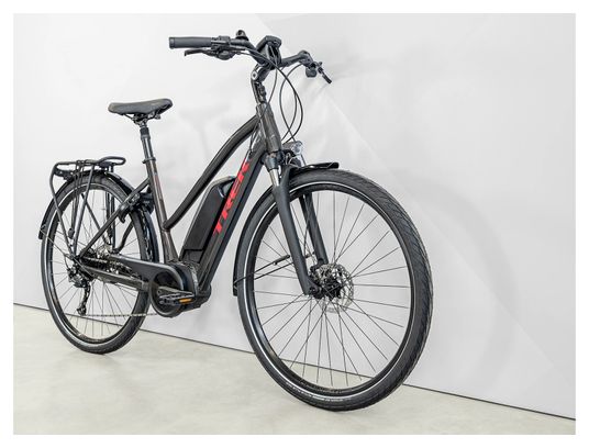 Vélo de Ville Électrique Trek Verve+ 2 Stagger Shimano Acera/Altus 9V 500 Wh Noir 2023