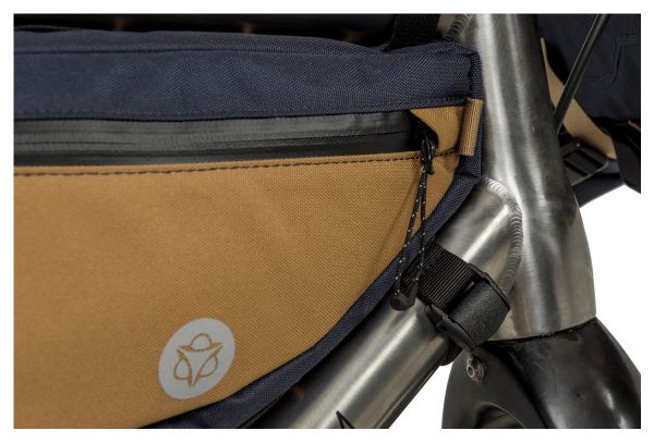 AGU Venture 5.5L Rahmentasche Blau Braun