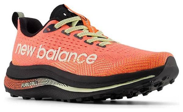 Chaussures de Trail Running New Balance Fuelcell Supercomp Trail Rouge Noir Femme