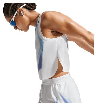 Pantalones cortos Nike AeroSwift 3in con aberturas, blancos, para mujer