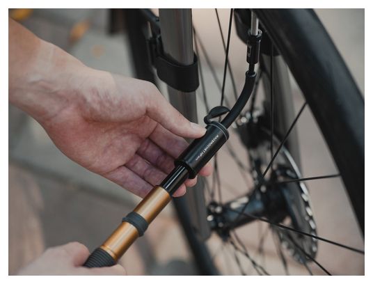 Topeak Racerocket HP handpomp (Max 160 psi / 11 bar) Goud