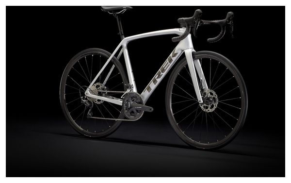 V lo de Route Trek Emonda SL 5 Disc Shimano 105 11V Litio Quicksilver / Cromo spazzolato 2021