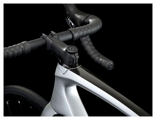 V lo de Route Trek Emonda SL 5 Disc Shimano 105 11V Lithium Quicksilver / Brushed Chrome 2021