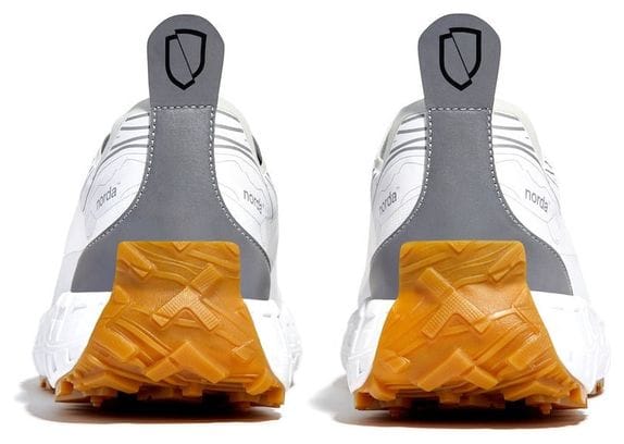 定価4.3万 新品 norda NORDA 001 WHITE/GUM 27.5 Norda 001 White Gum Women's Trail Shoes | Alltricks.com