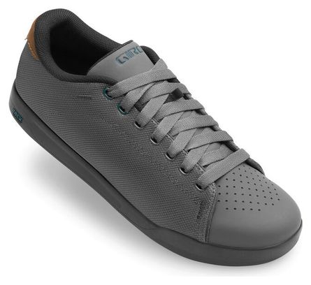 Pair of Giro DEED Shoes Gray