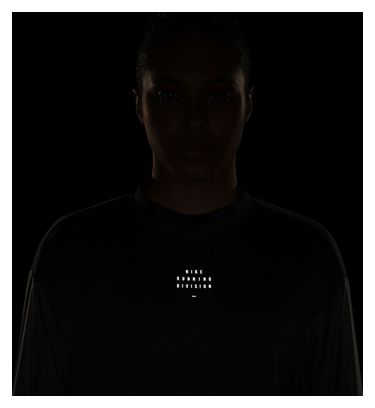 Camiseta de manga larga Nike Dri-Fit Run Division para mujer, negro