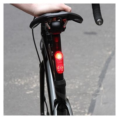 Luz trasera Cateye Sync Kinetic Negro