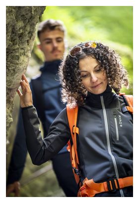 Windjacke Women AYAQ Black Storm Schwarz