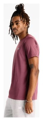 New Balance Sport Essentials Heren rood shirt met korte mouwen