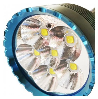 Lampe de poche LED Olight X9R Marauder d'une puissance maximale de 25 000 lumens  batterie et chargeur compris