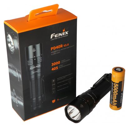 Lampe de poche LED Fenix PD40R V2.0 max. 3000 lumens avec batterie et câble de charge