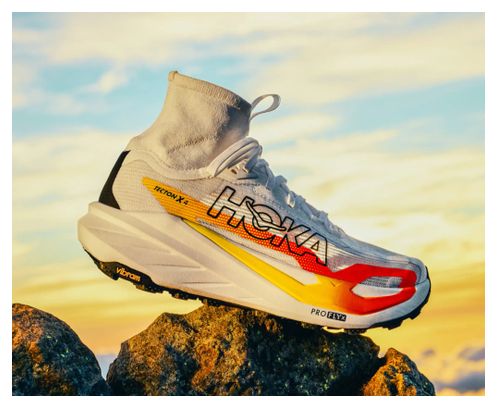 Chaussures Trail Hoka Tecton X 4 Blanc/Orange Femme