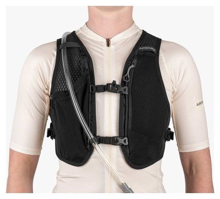 Apidura Racing Hydration Vest Black + 2L Bladder