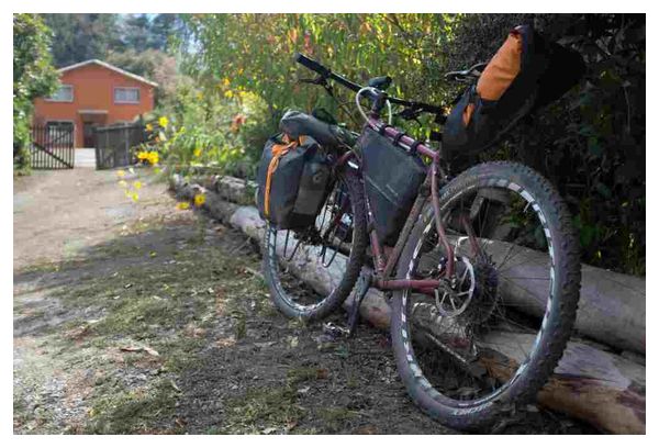 Blackburn Sacoche de Cadre Extensible Outpost Small 2/3.5L