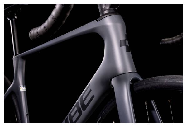 Cube Agree C:62 Pro Bici da strada Sram Rival eTap AXS 12V 700 mm Grigio Carbonio 2022