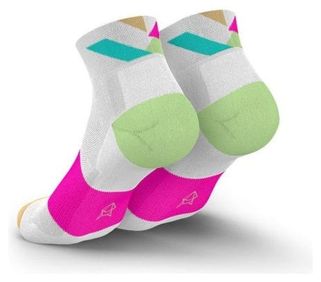 Chaussettes Incylence Ultralight Strikes Short Blanc/Rose