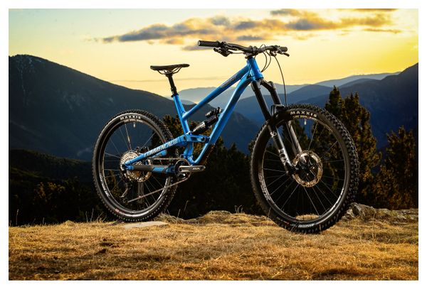 Commencal Clash Essential Fox 27.5 '' Suspensión completa MTB Shimano SLX 12V Blue Ara 2020