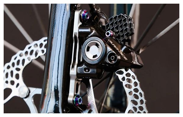 M4 x 23 mm Titanium Bremsbelag-Achsenschrauben für Shimano absoluteBLACK Rainbow Bremse