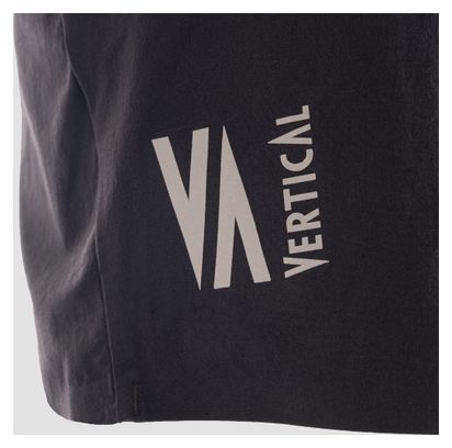 Short Vertical Mountain Aubrac Noir