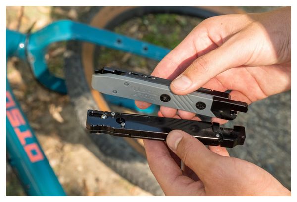 Multiherramienta Wolf Tooth 8-Bit Tire Lever + Rim Dent Remover (2 Funciones) Black