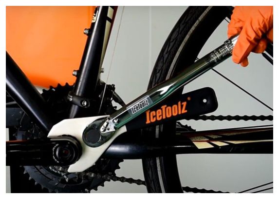Llave Ice Toolz para plato Sram BSA 30