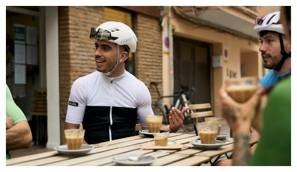 Maglia sportiva a maniche corte da uomo con colletto nero/bianco