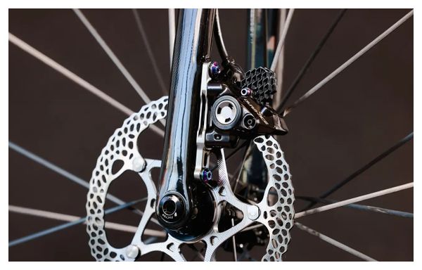 Adattatore in titanio per pinza freno anteriore Shimano Flat Mount 140/160 mm absoluteBLACK Nero