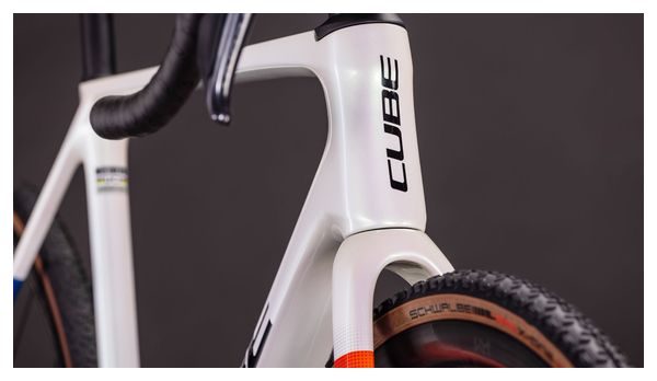 Cube Cross Race C:68X TE Bicicletta da ciclocross Shimano Ultegra Di2/GRX Di2 12S 700 mm Teamline Bianco perla 2026