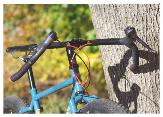 VéloOrange Dajia Cycleworks Far Bar Handlebar Silver