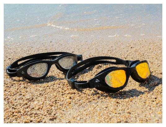 Aquaman-Schwimmbrille mit getönten Gläsern