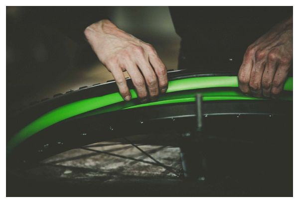 Technomousse Green Constrictor 27,5'' Plus Anti Pinch Foam Green