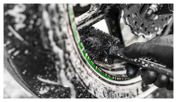 MUC-OFF Double Brush Wheel &amp; Components