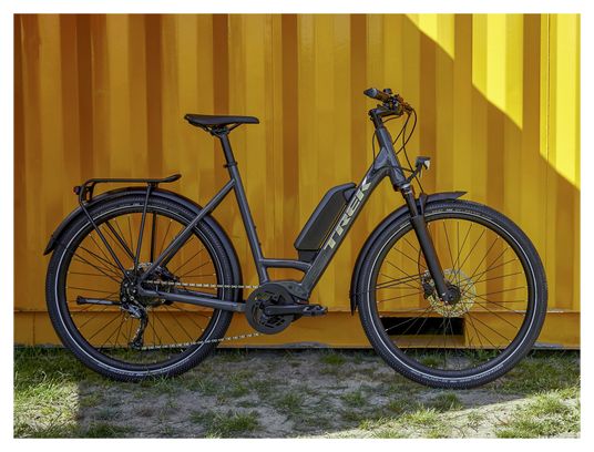 Vélo de Ville Électrique Trek Allant+ 5 Lowstep Shimano Alivio / Altus 9V 500 Wh 650b Noir 2022