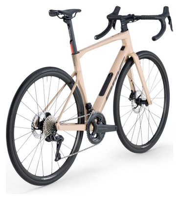 Bicicletta da strada BMC Roadmachine One Shimano Ultegra Di2 12V 700 mm Beige 2026