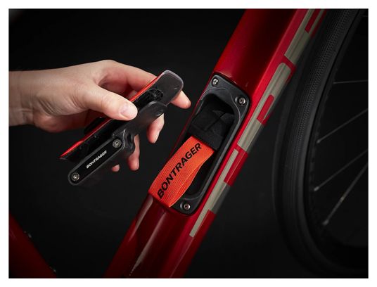 Trek Domane SL 6 eTap 2022 Road Bike Crimson Red / Black