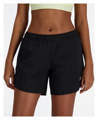 New Balance Sport Essentials 5in Shorts Schwarz Damen