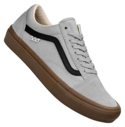 Ein Paar Vans Skate Old Skool Schuhe Grau/Gum