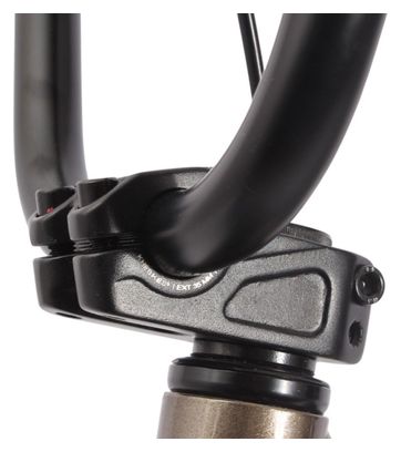 Vélo BMX Alu KHE RAVISHER LL FC 18 pouces 8 8 kg