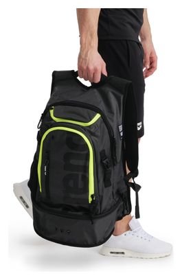 Arena Fastpack 3.0 Rucksack <p> <strong>40L </strong></p>Grau