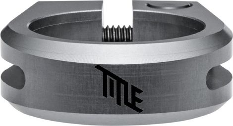 Title Gray Saddle Collar