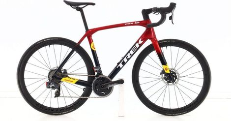 Produit reconditionné · Trek Domane SLR Project One Carbone AXS 12V · Rouge / Vélo de route / Trek | Très bon état