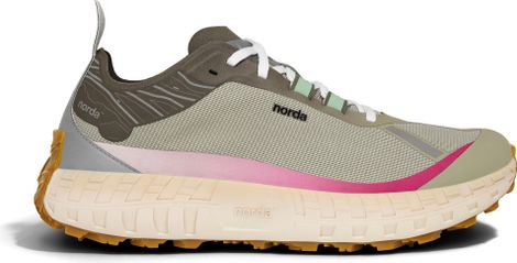 Chaussures Trail norda 001A Sky Beige/Rose Femme