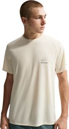 Nike Stride Distant Dreams heren-shirt met korte mouwen, beige