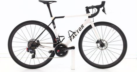 Produit reconditionné · Factor O2 VAM Carbone AXS 12V · Blanc / Vélo de route / Factor | Très bon état