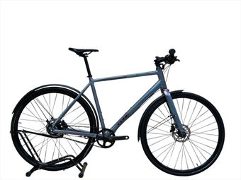 Produit reconditionné . Cube Hyde Race Allroad Shimano Alfine 2024 . Vélo trekking . Cube . très bon état