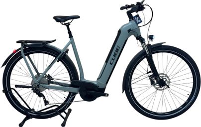 produit reconditionné . Cube Kathmandu Hybrid One 625: Shimano Deore 2024 . Vélo électrique . Cube . très bon état